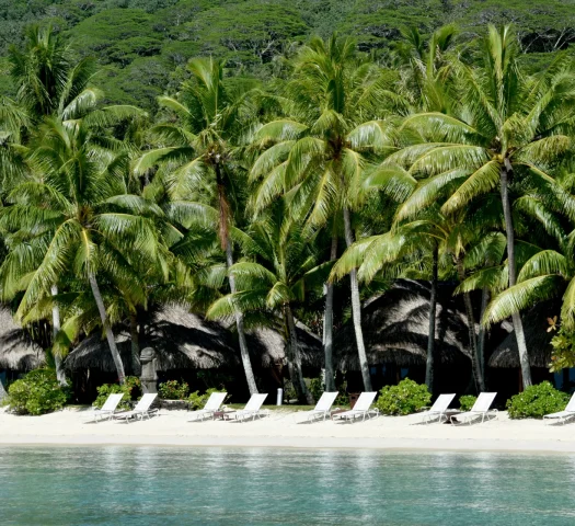 Bora Bora hotel beach © Tahiti Tourisme