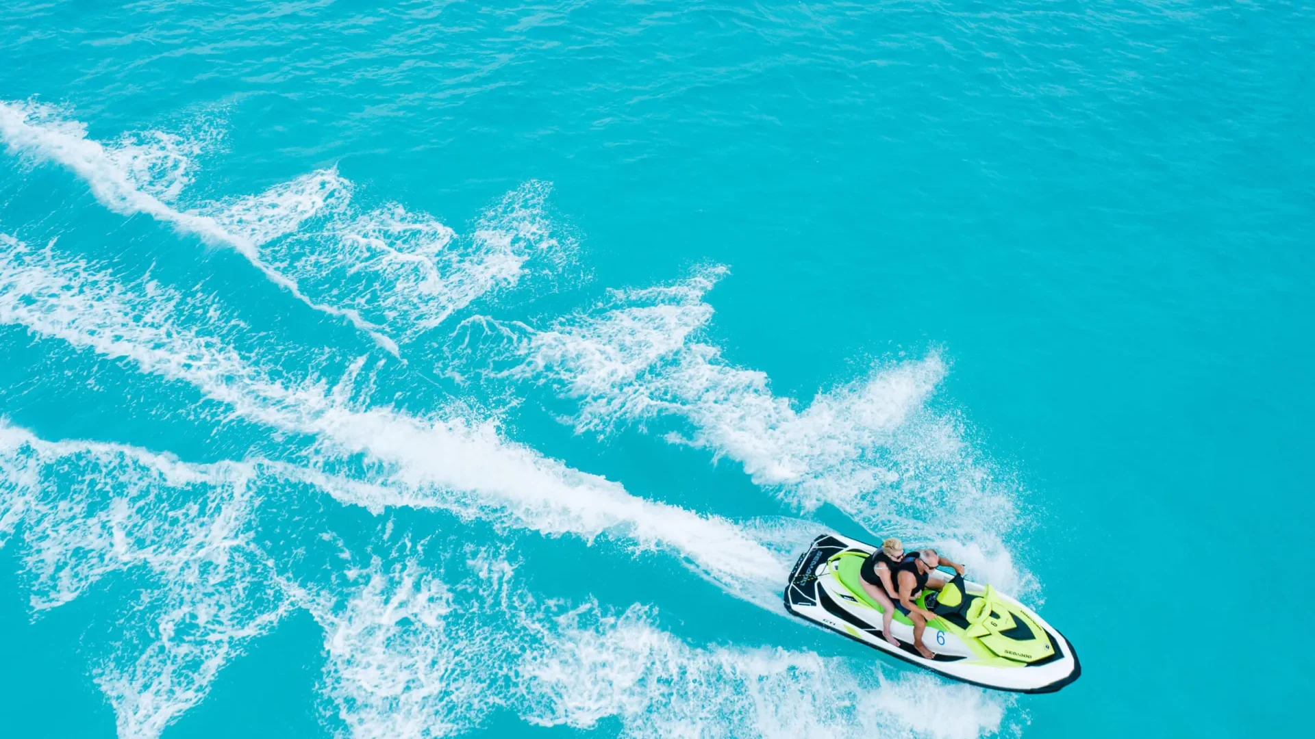 Session Jet ski© Tahiti Fly Shoot